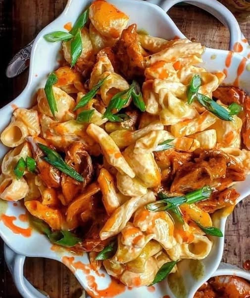 Prois Recipes~ Buffalo Turkey Leg Mac 'n Cheese